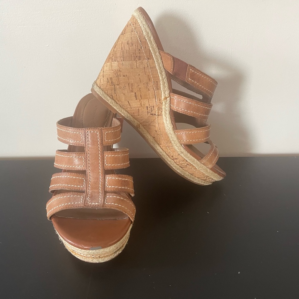 Hush puppies brown strappy wedges